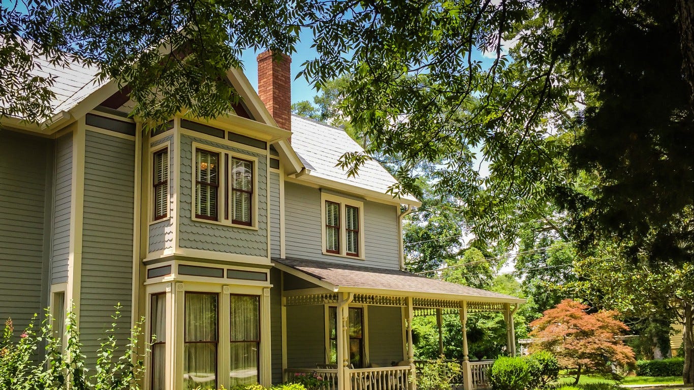 how much do i need to buy a 200k house